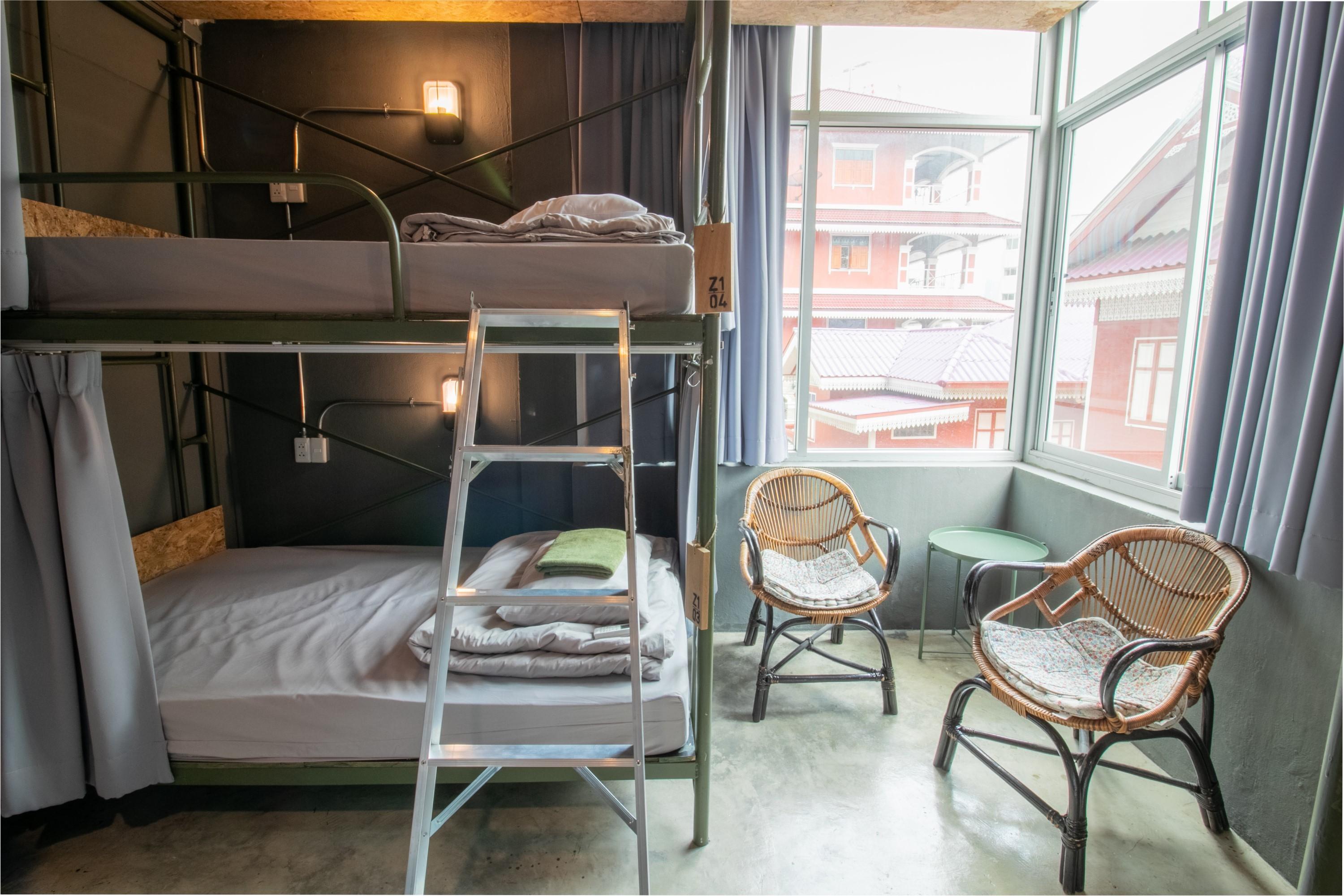 Zhelter'Bkk Vandrarhem Bangkok Exteriör bild