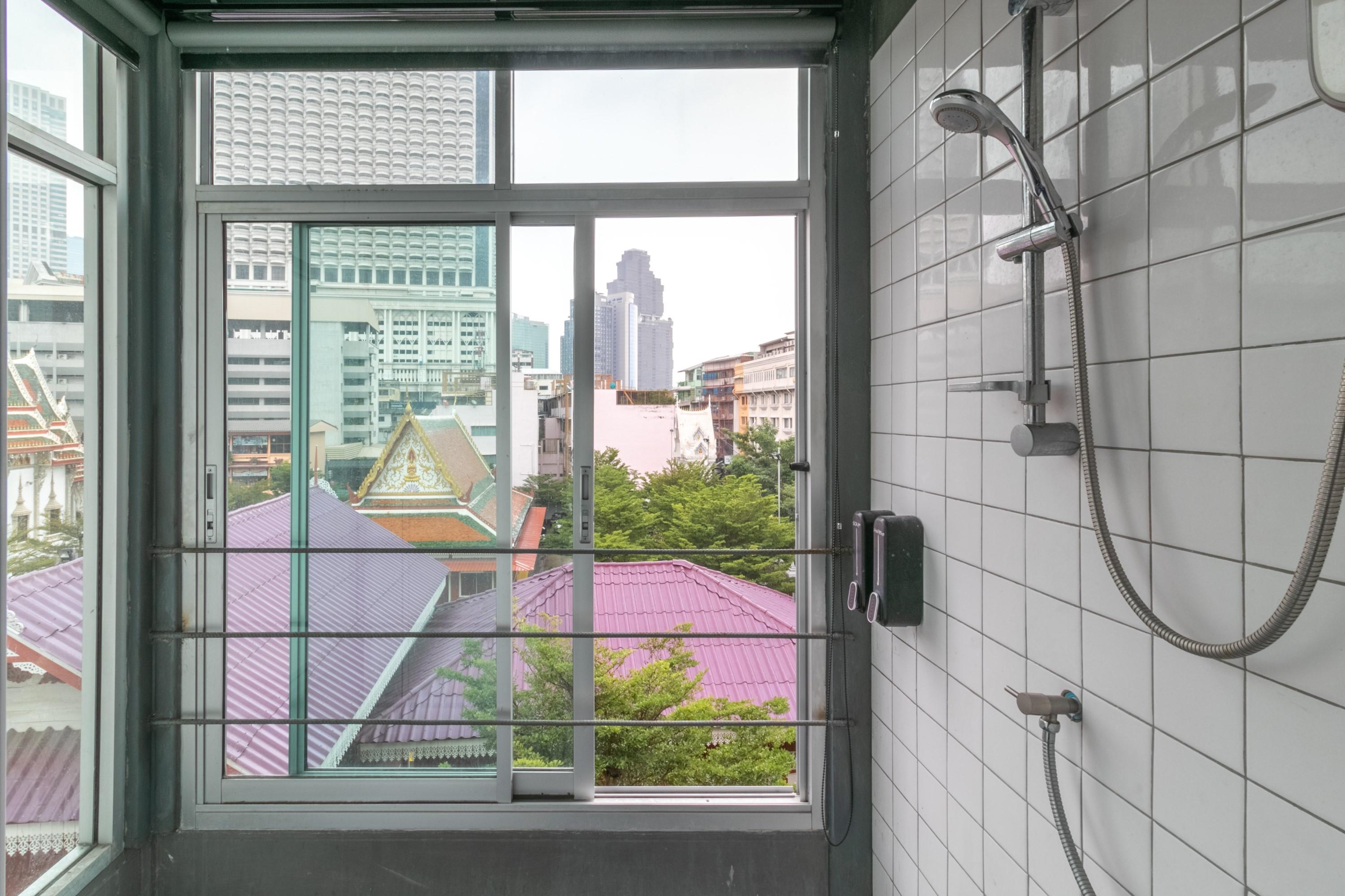 Zhelter'Bkk Vandrarhem Bangkok Exteriör bild